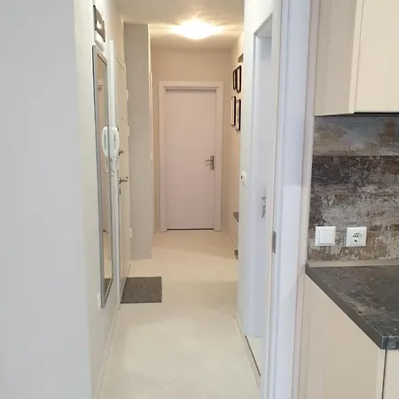 New The Twins Two-bedroom, 3 At 15 Tsani Ginchev Street, Floor 2 * فارنا