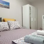 New The Twins Two-bedroom, 3 At 15 Tsani Ginchev Street, Floor 2 Lägenhet *